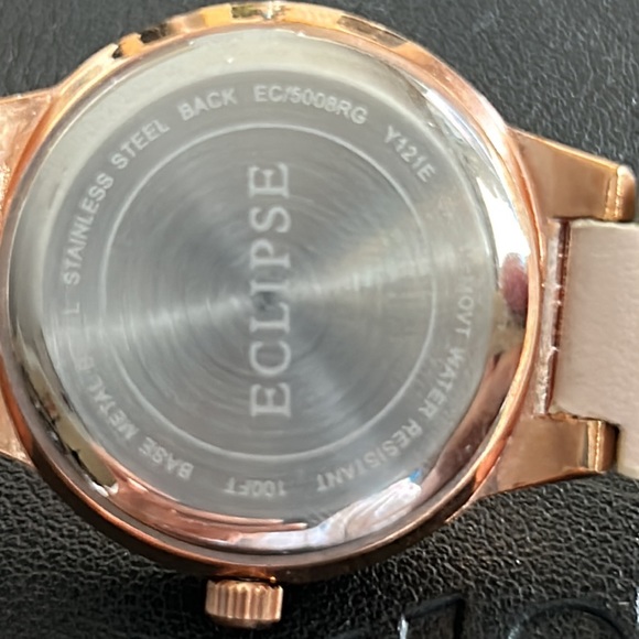 Armitron Eclipse Watch - Picture 5 of 6